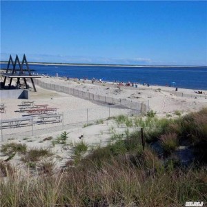 Point Lookout NY beachfront property is available for summer rentals, winter rentals, year round rentals or for sale