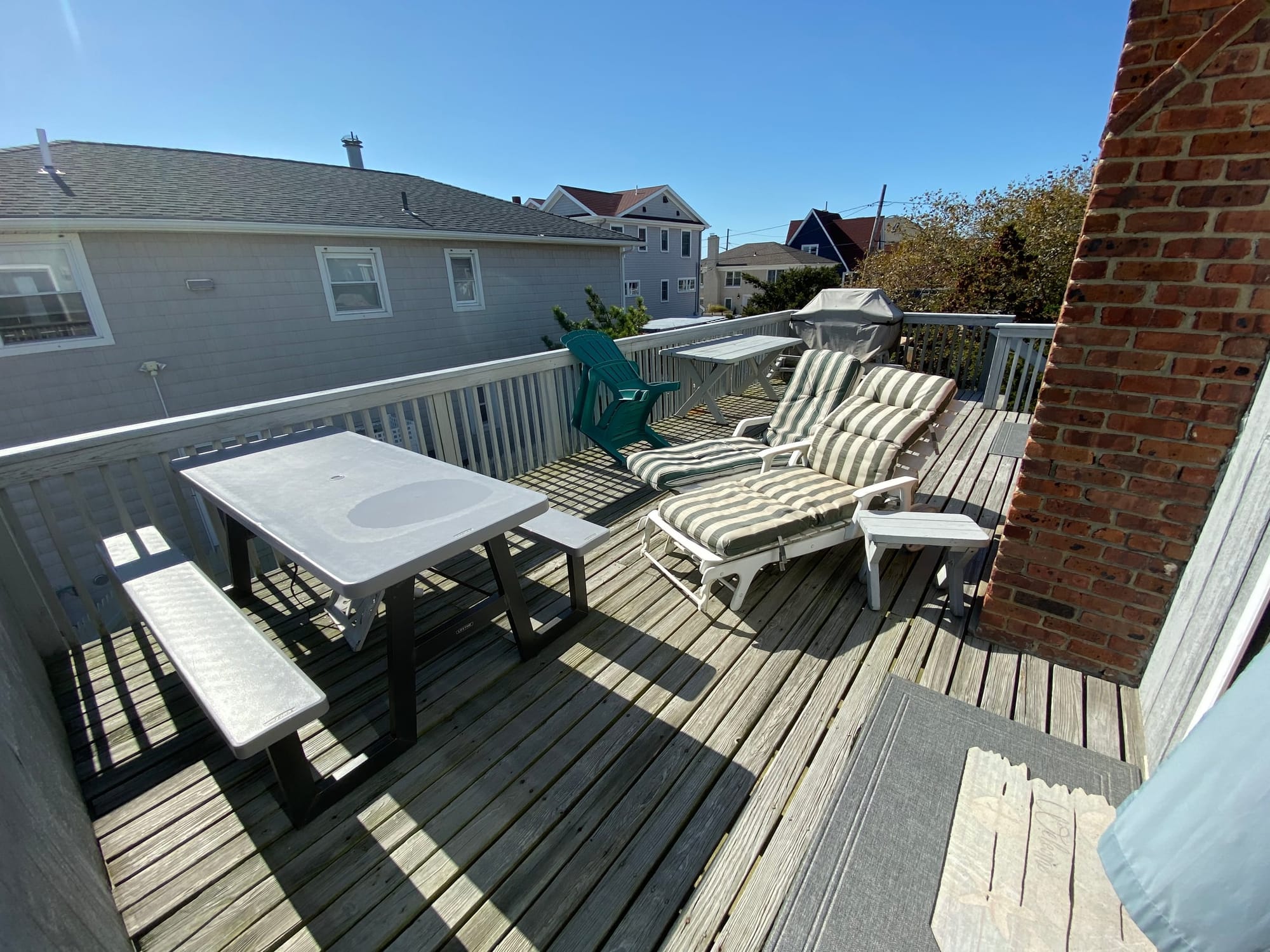 Inwood Avenue Winter House — photo 4