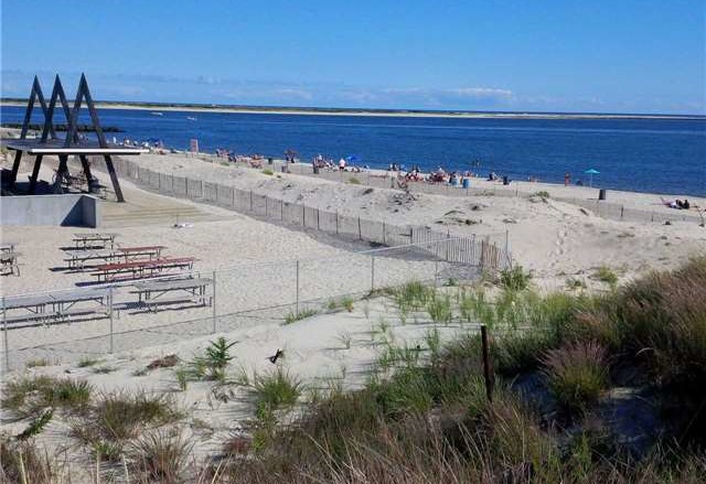 Beach house rentals for summer rental in Point Lookout NY